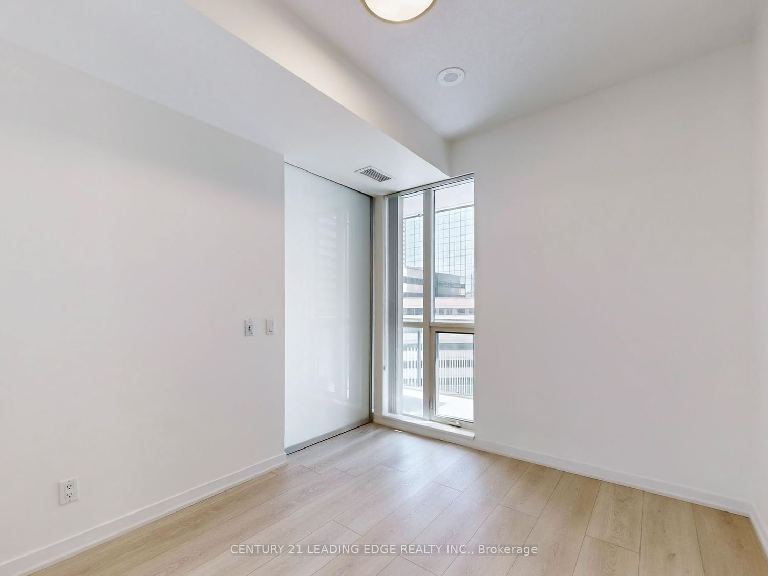 770 Bay St, unit 705 for sale - image #9