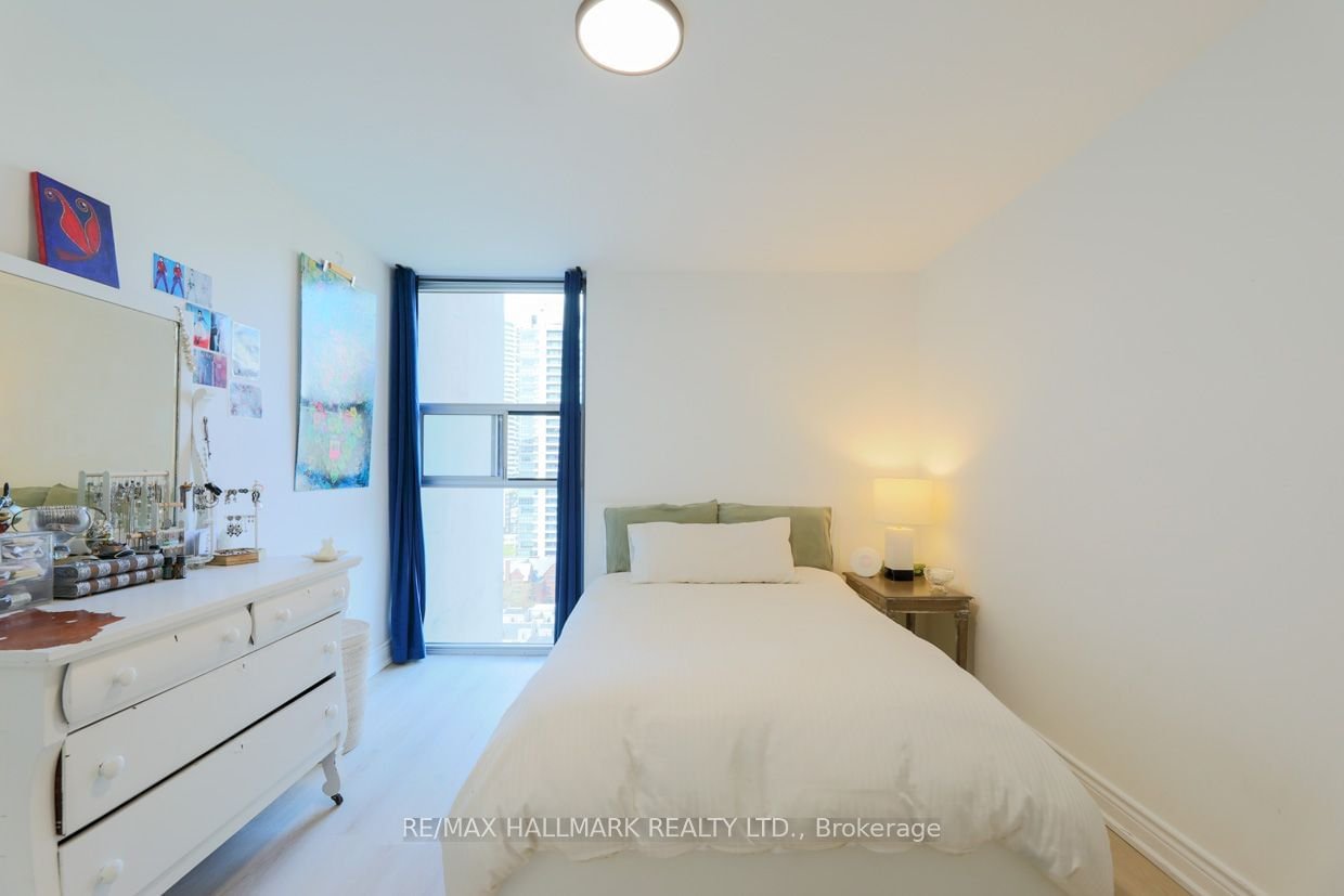 40 Homewood Ave, unit 1803 for rent - image #14