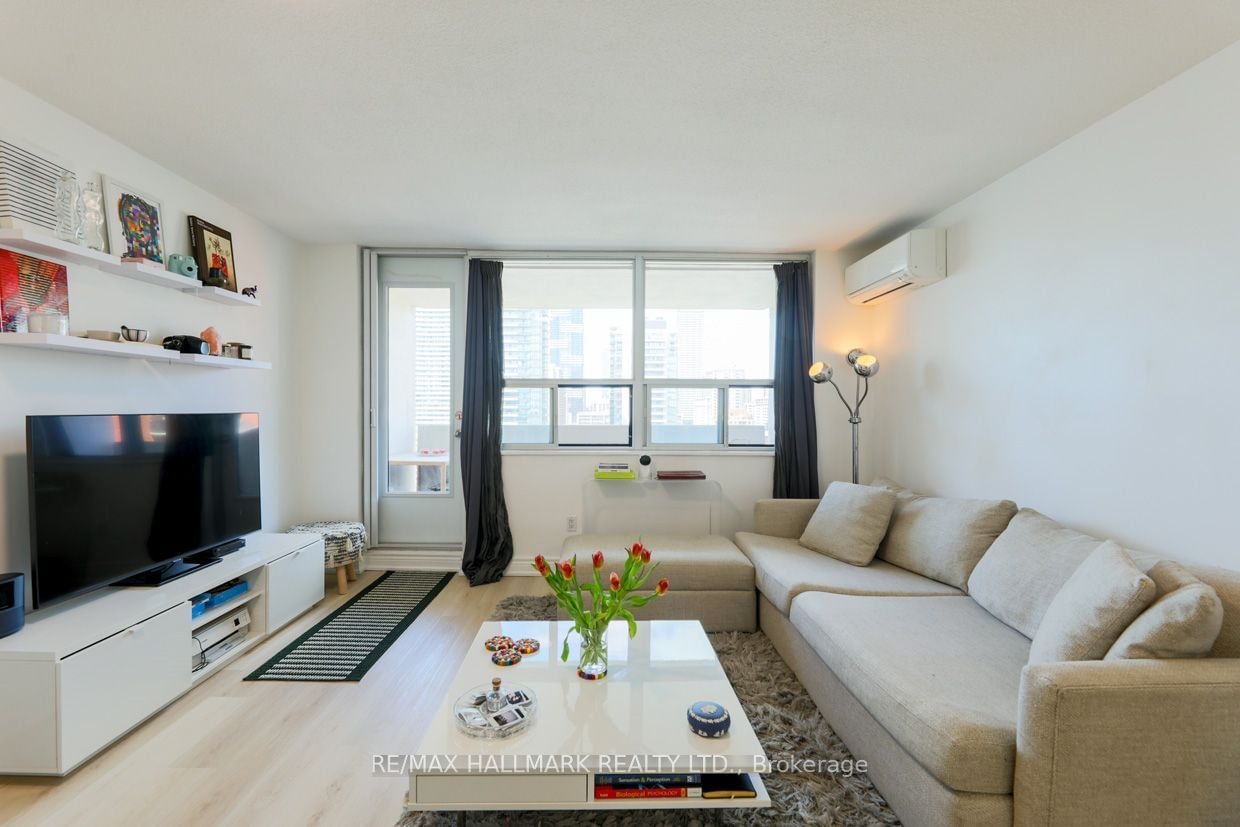 40 Homewood Ave, unit 1803 for rent - image #9