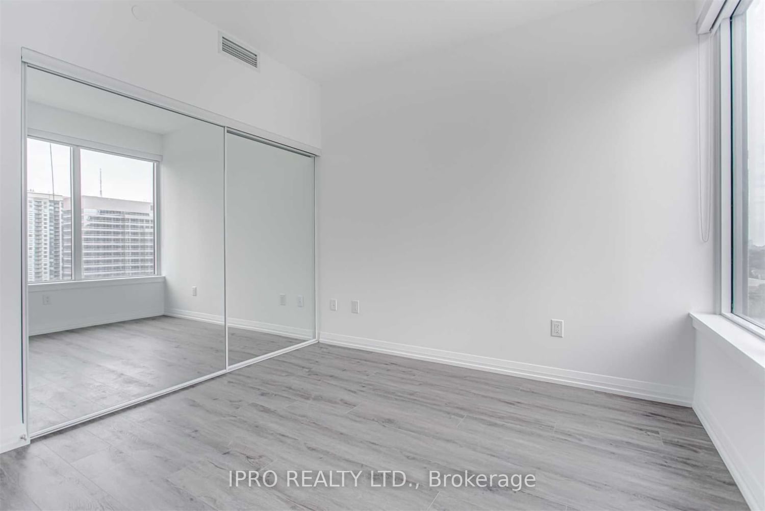 75 Canterbury Pl, unit 2103 for rent - image #21