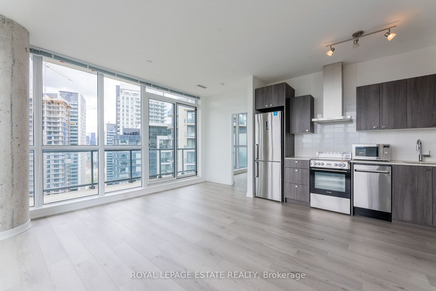 51 East Liberty St, unit 2405 for sale - image #13