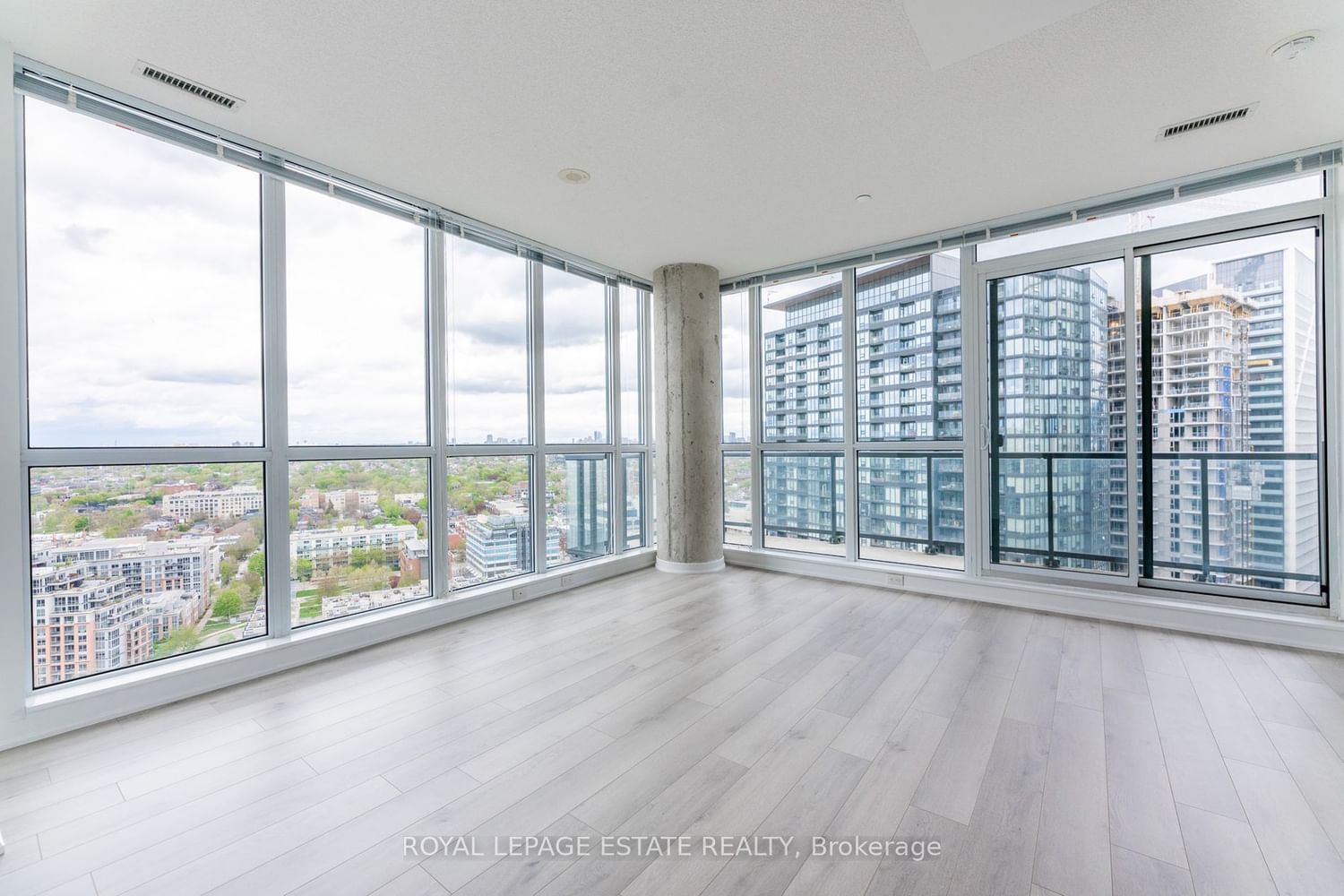 51 East Liberty St, unit 2405 for sale - image #14