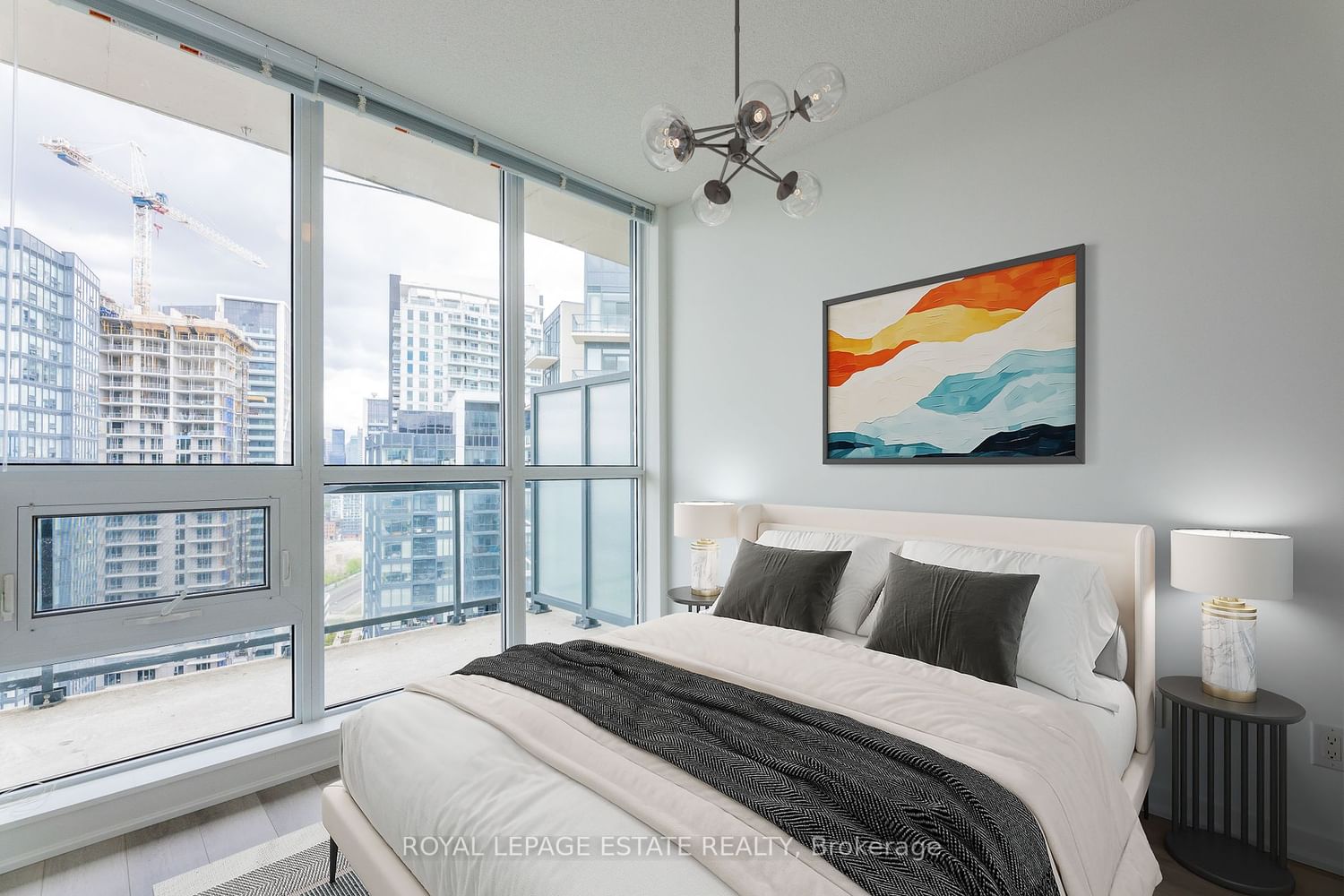 51 East Liberty St, unit 2405 for sale - image #5