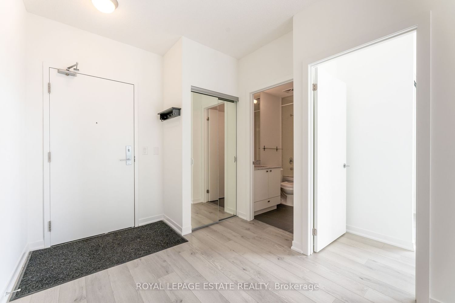 51 East Liberty St, unit 2405 for sale - image #8