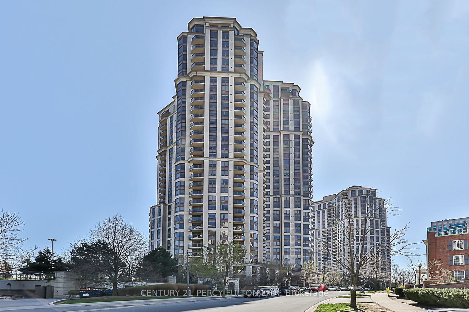 80 Harrison Garden Blvd, unit 524 for sale - image #1