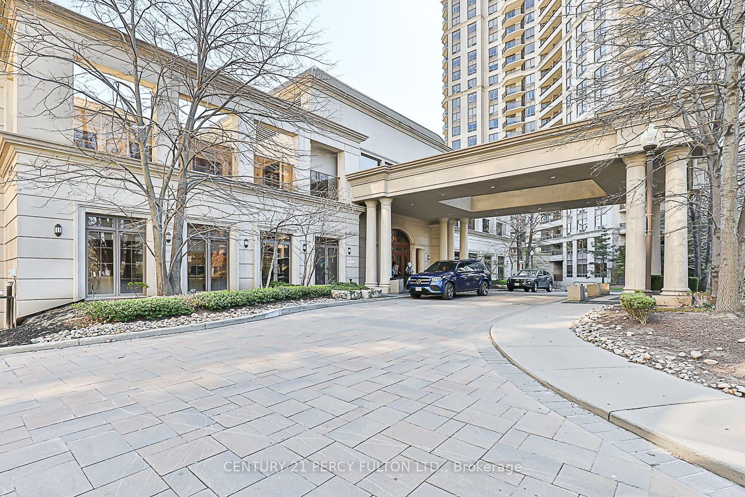 80 Harrison Garden Blvd, unit 524 for sale - image #4