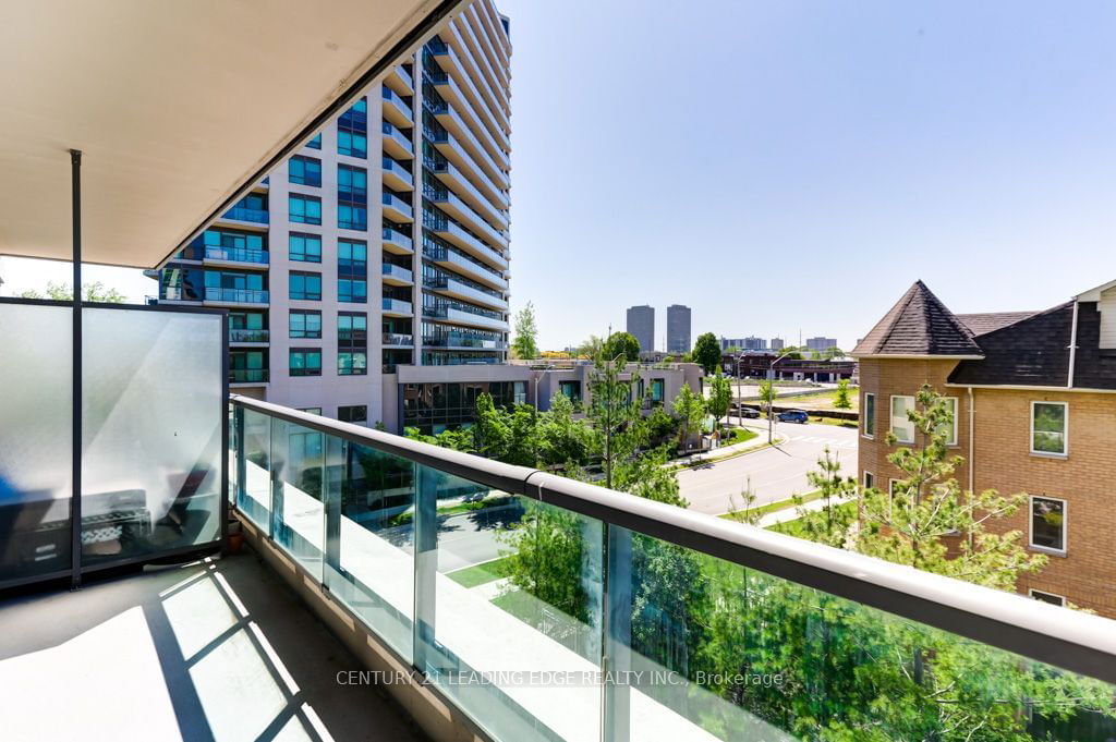 35 Brian Peck Cres, unit 308 for rent - image #21