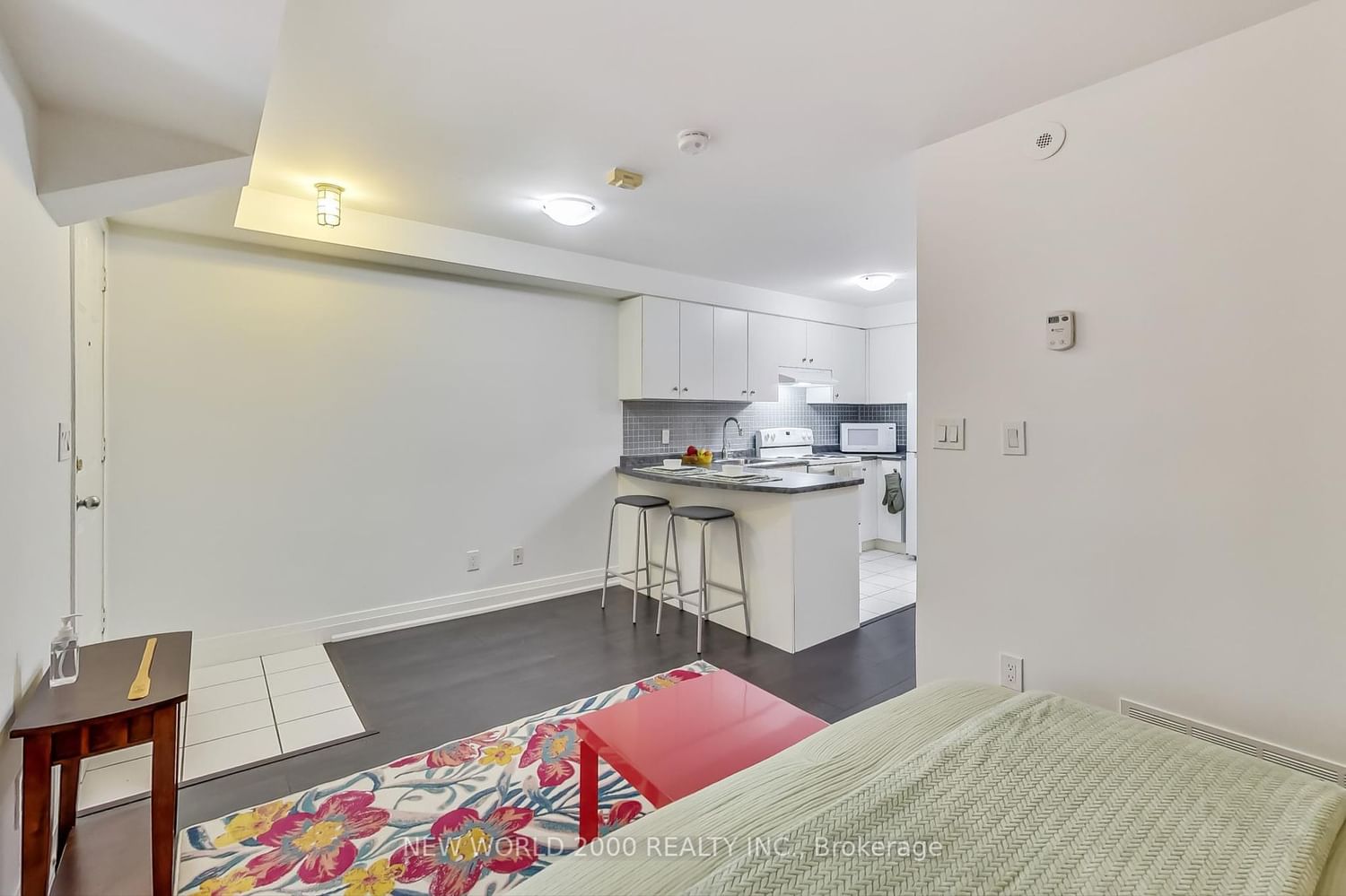 415 Jarvis St, unit 151 for sale - image #8