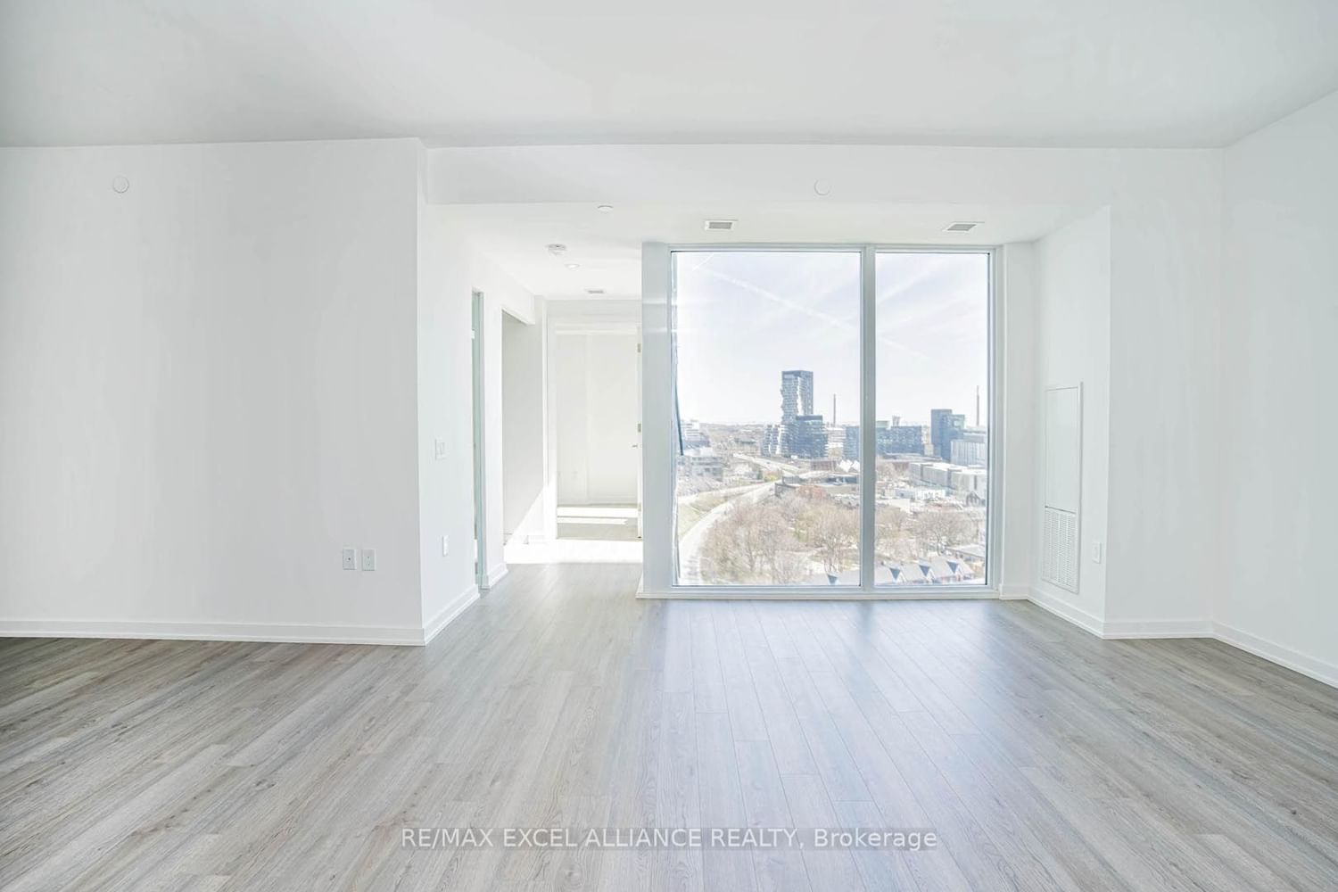 50 Power St, unit 903 for sale - image #11