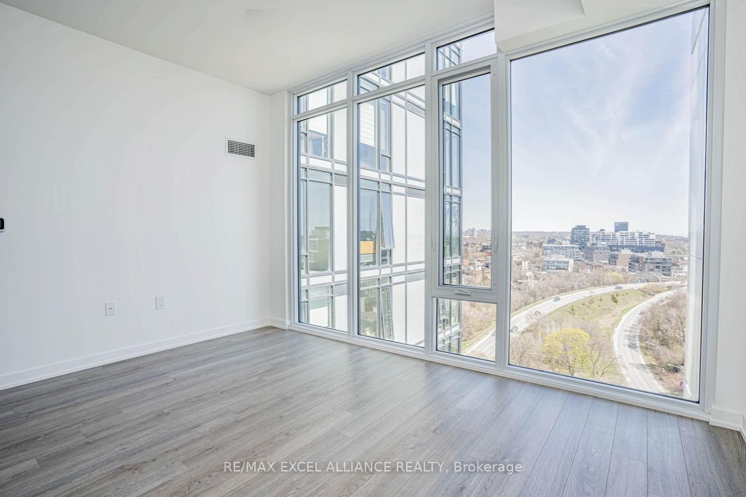 50 Power St, unit 903 for sale - image #21