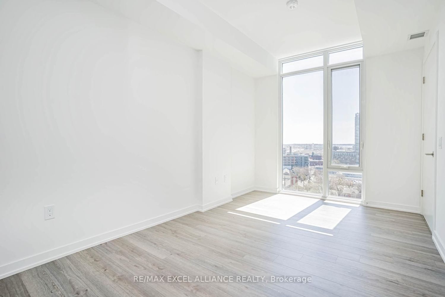 50 Power St, unit 903 for sale - image #27