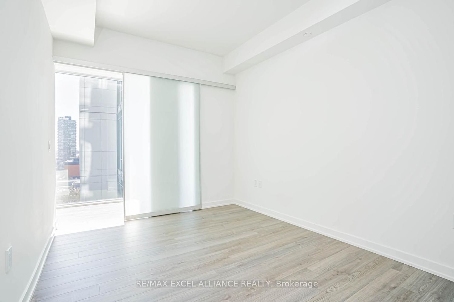 50 Power St, unit 903 for sale - image #29