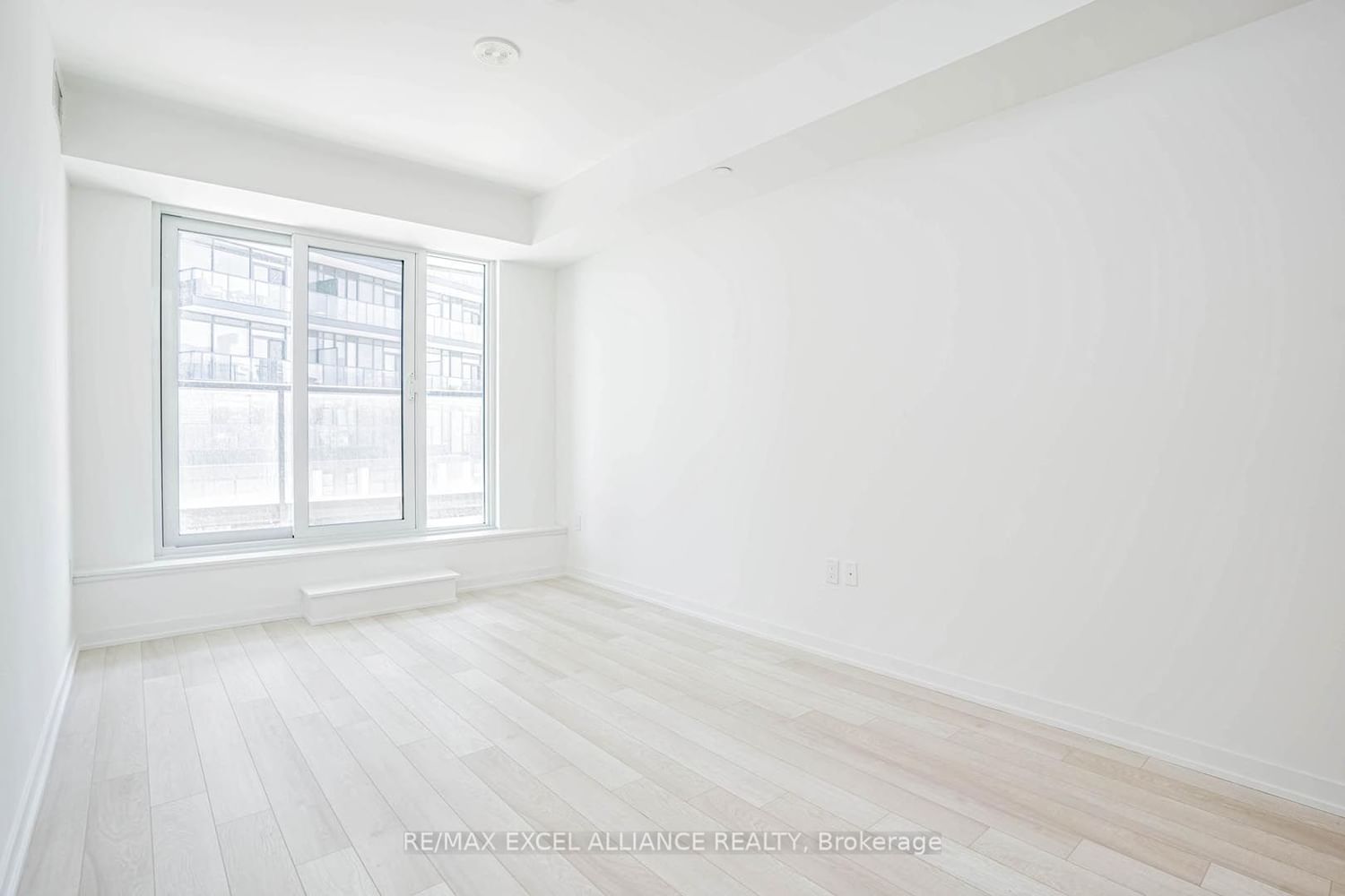 50 Power St, unit 1604 for sale - image #18