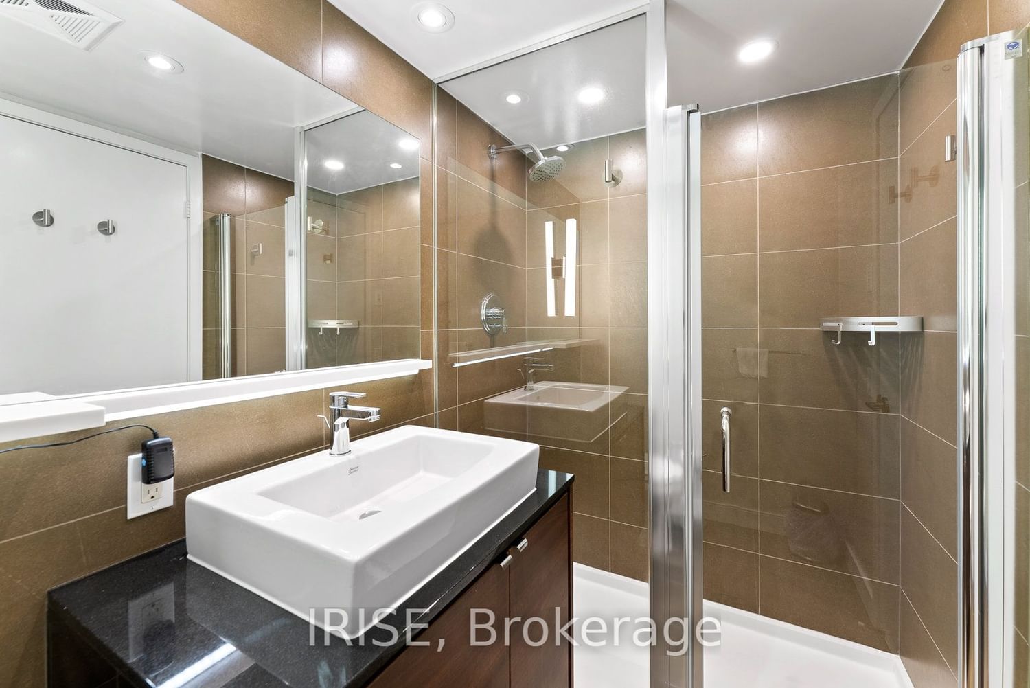 72 ESTHER SHINER Blvd, unit 1706 for sale - image #4