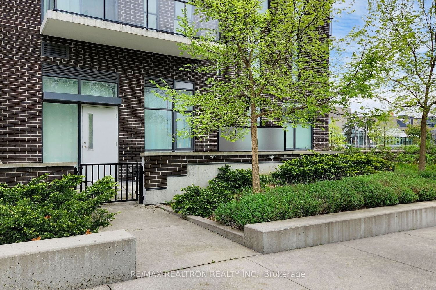 128 Fairview Mall Dr, unit 104 for sale - image #35