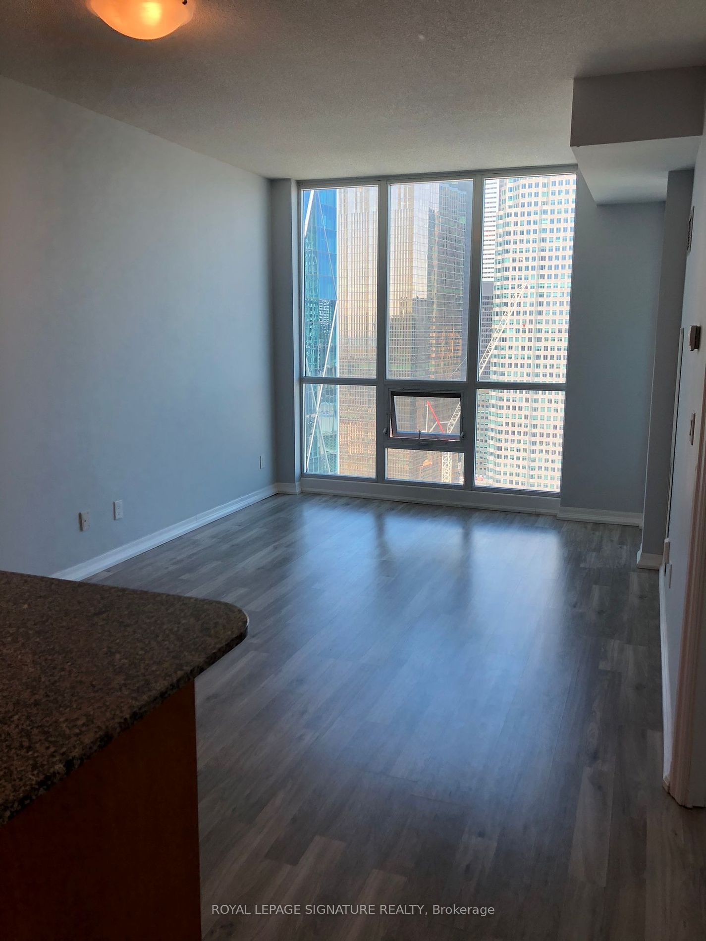 16 Yonge St, unit 3703 for rent - image #4