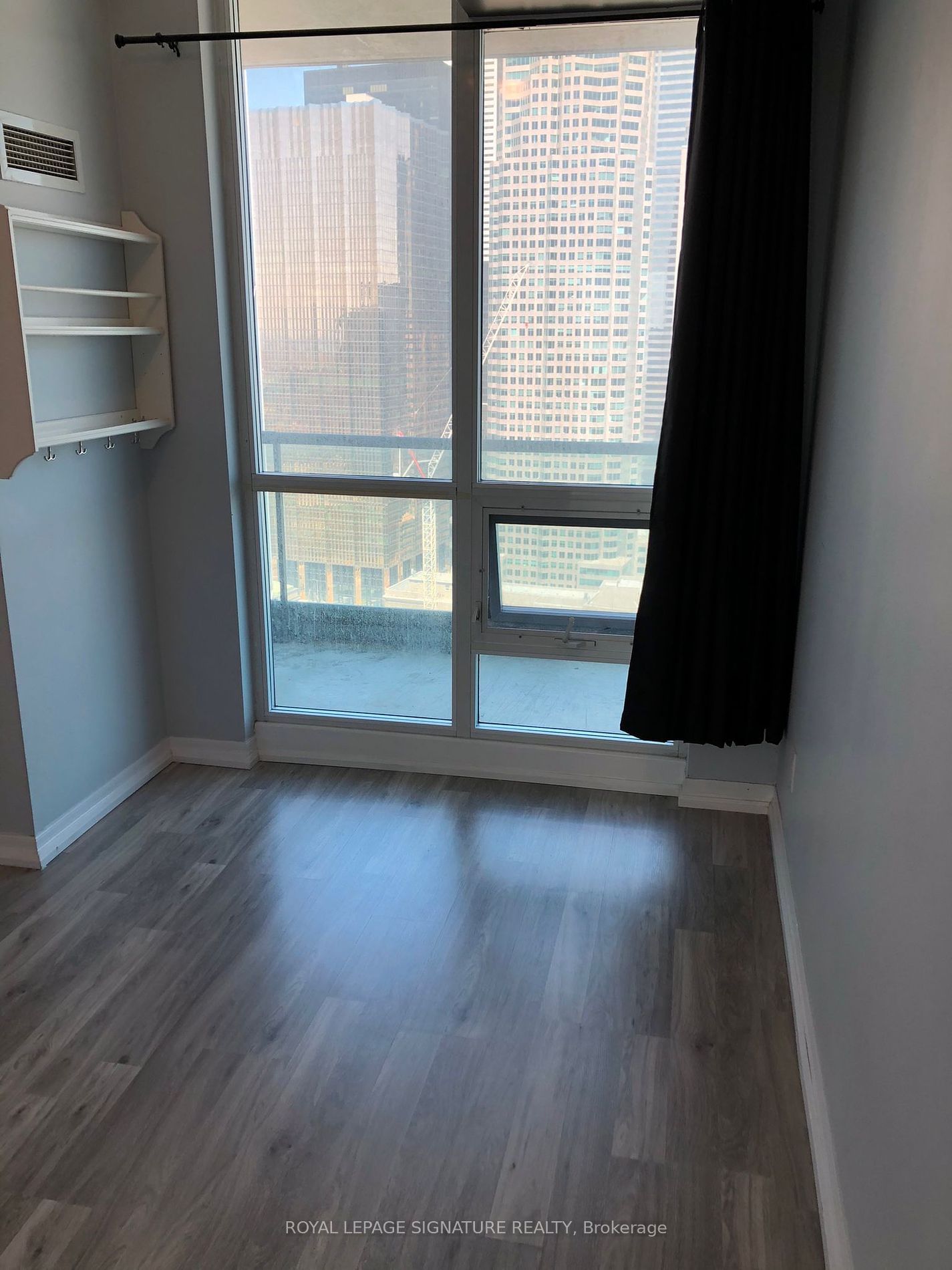 16 Yonge St, unit 3703 for rent - image #8