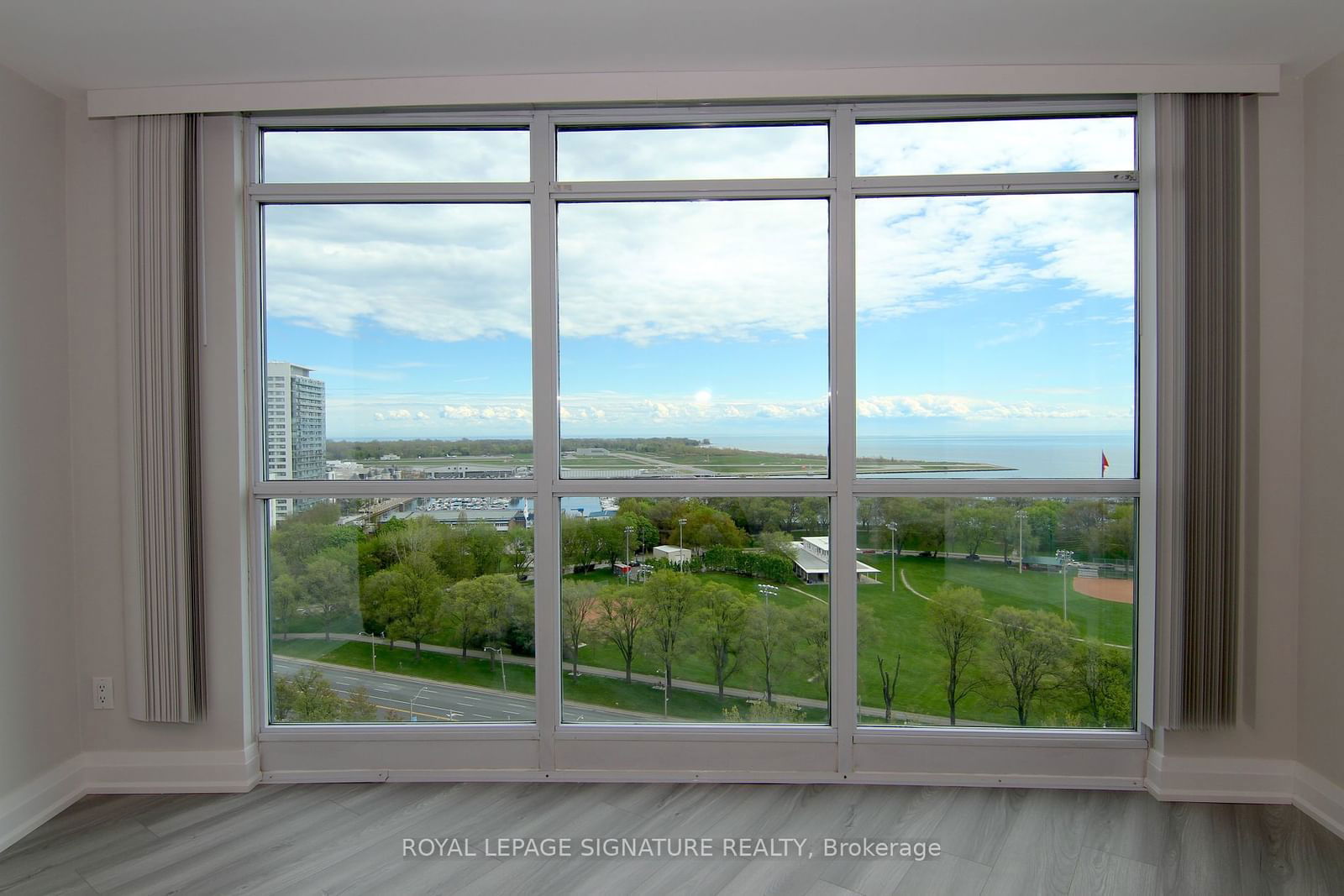 219 Fort York Blvd, unit 1609 for sale - image #16