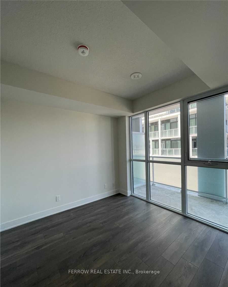 188 Fairview Mall Dr, unit 303 for rent - image #11