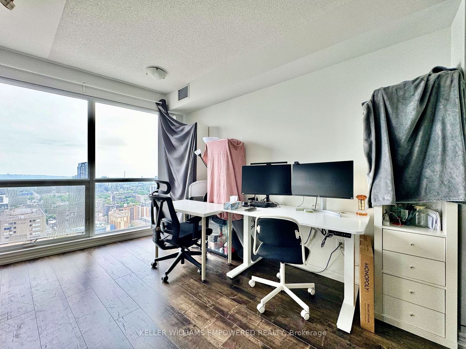 386 Yonge St, unit 3806 for sale - image #4