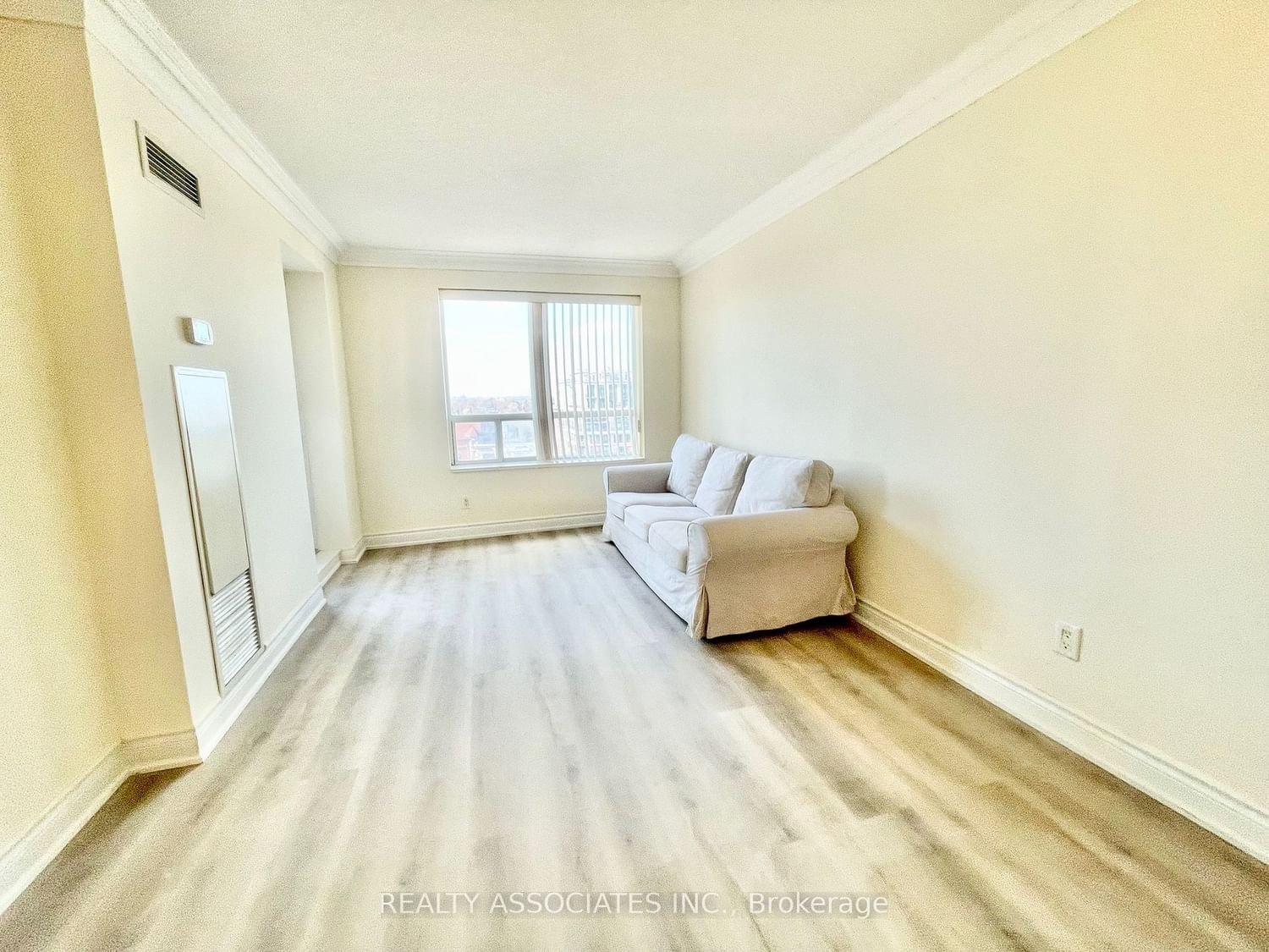 2 Clairtrell Rd, unit 1012 for rent - image #31