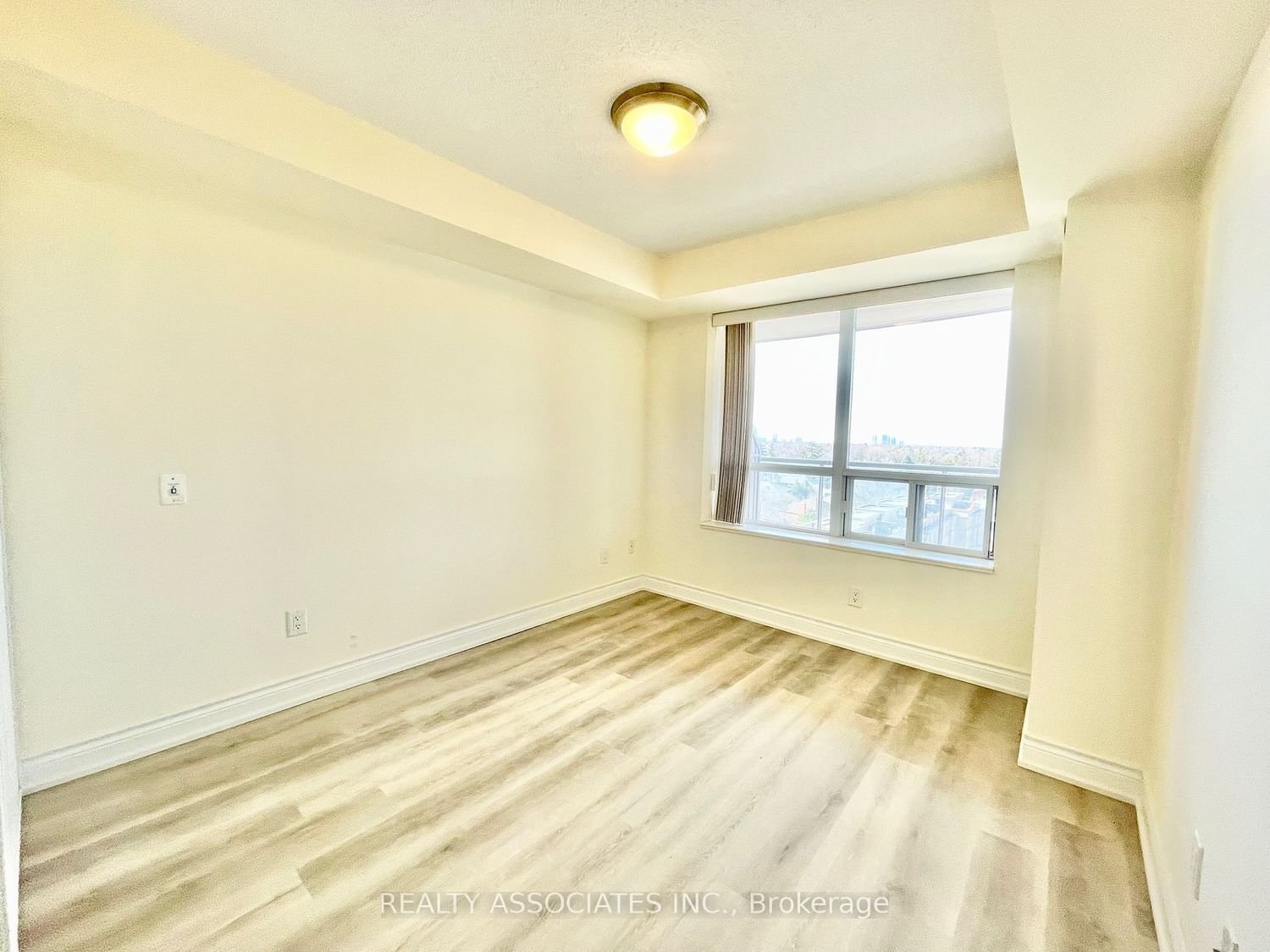 2 Clairtrell Rd, unit 1012 for rent - image #32