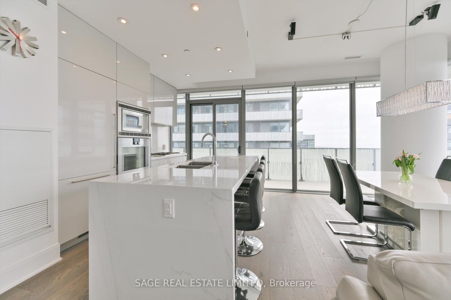 42 Charles St E, unit Lph4901 for sale - image #11