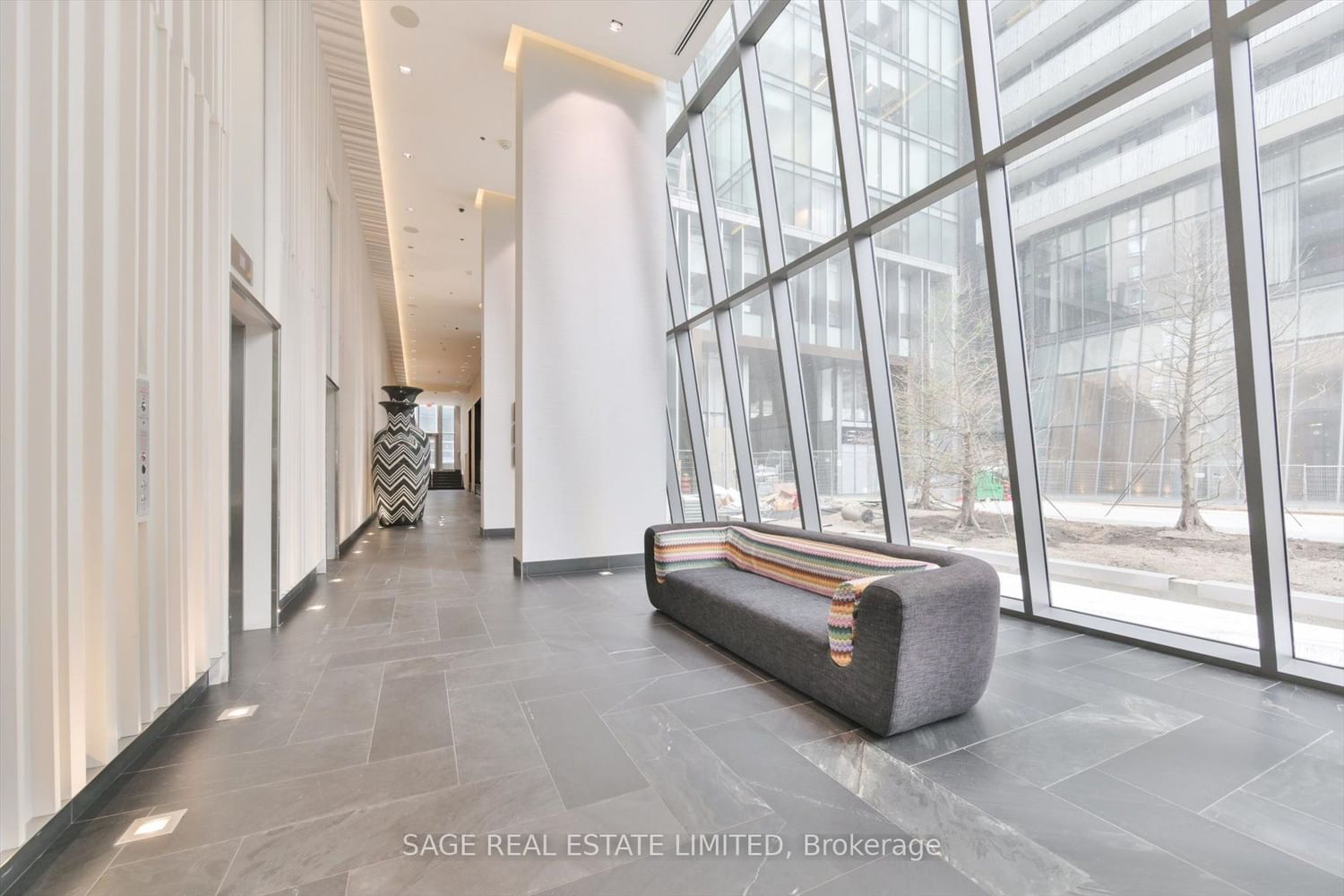 42 Charles St E, unit Lph4901 for sale - image #5