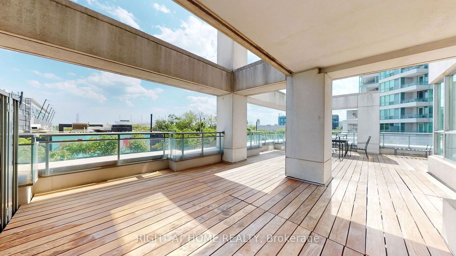 228 Queens Quay W, unit 209 for sale - image #2