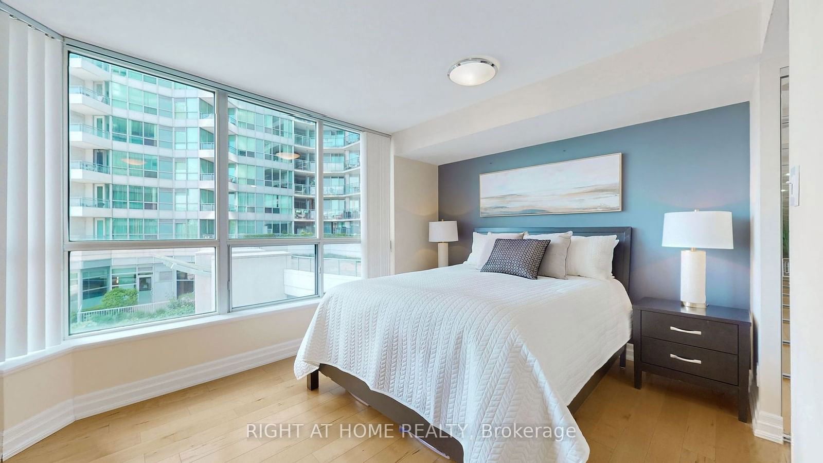 228 Queens Quay W, unit 209 for sale - image #20