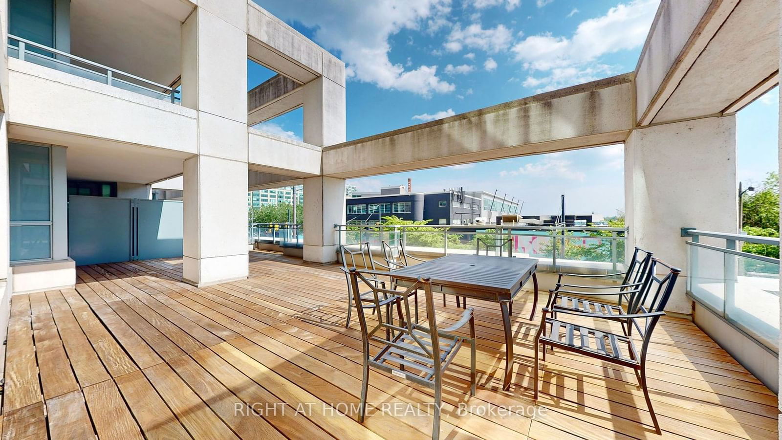 228 Queens Quay W, unit 209 for sale - image #4