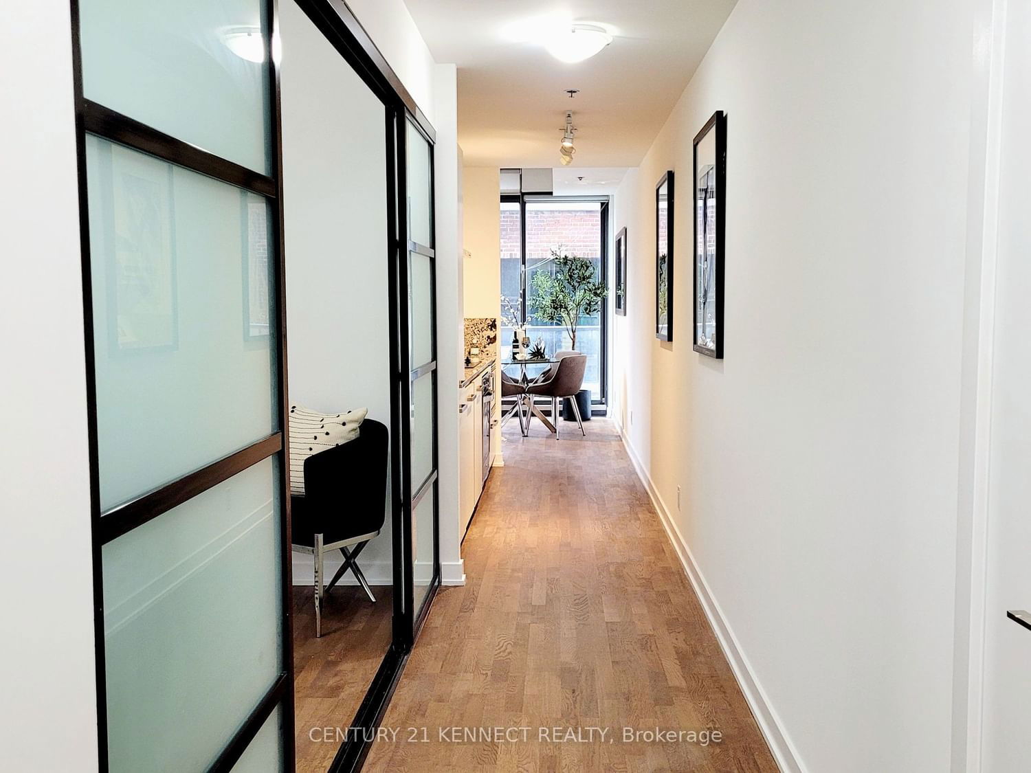 15 Beverley St, unit 405 for rent - image #16