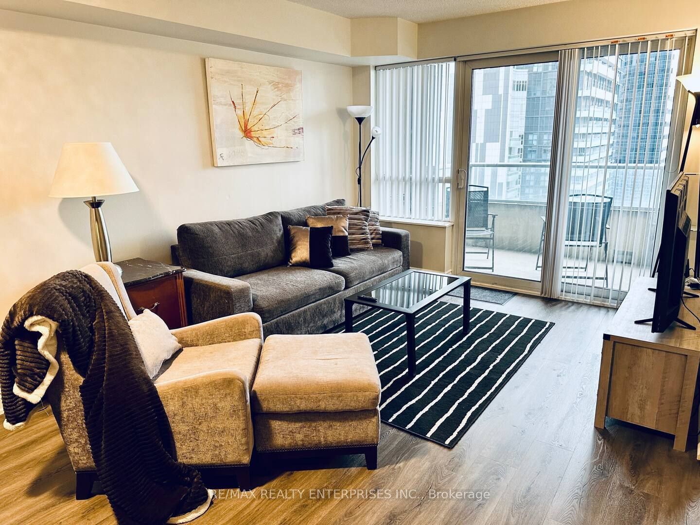 250 Wellington St W, unit 1435 for sale - image #4