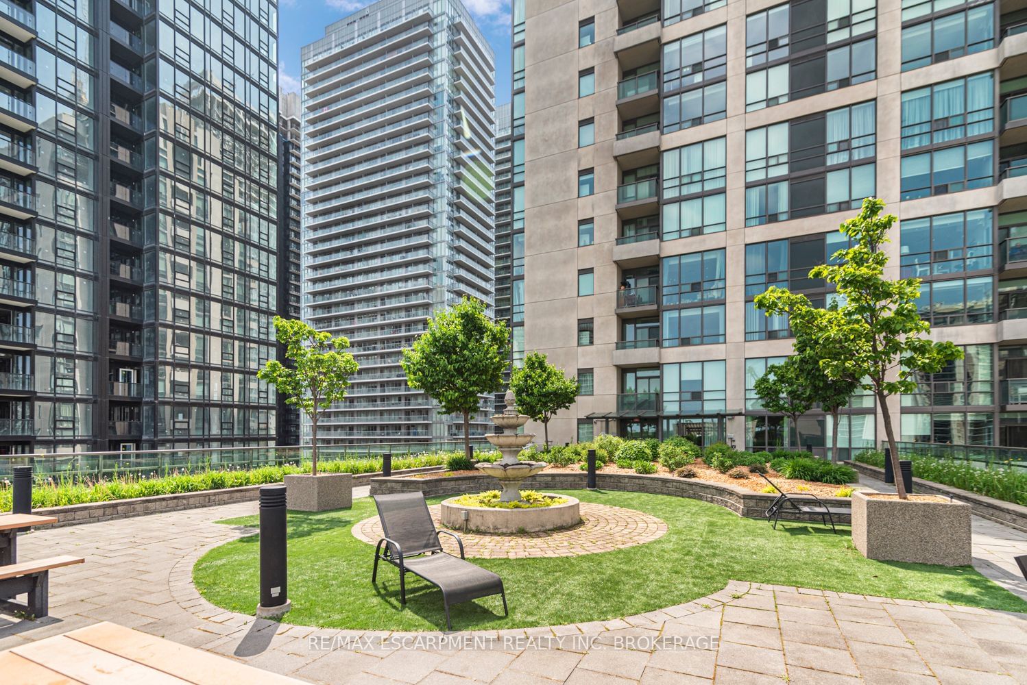 88 Broadway Ave, unit 304 for sale - image #26