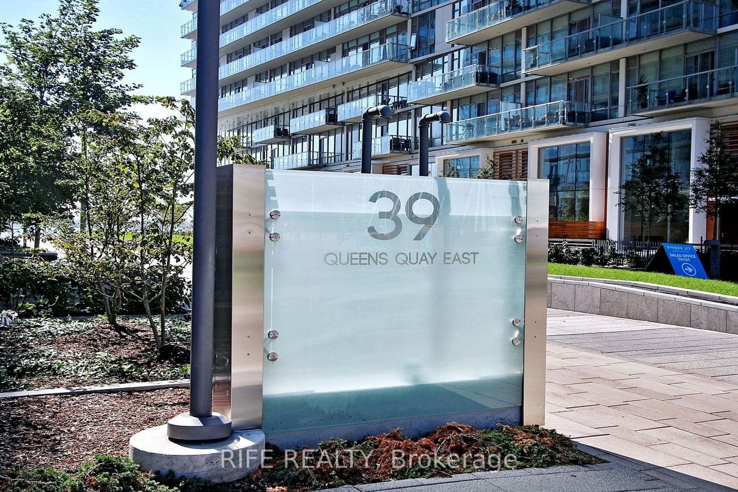 39 Queens Quay E, unit 1208 for sale - image #2