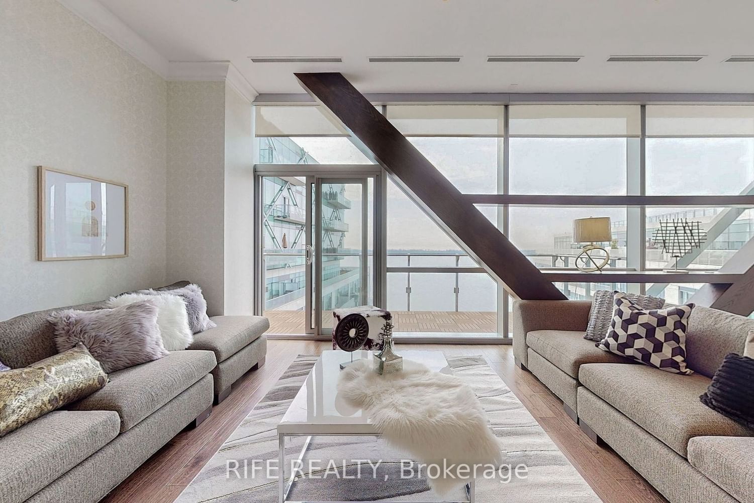 39 Queens Quay E, unit 1208 for sale - image #3