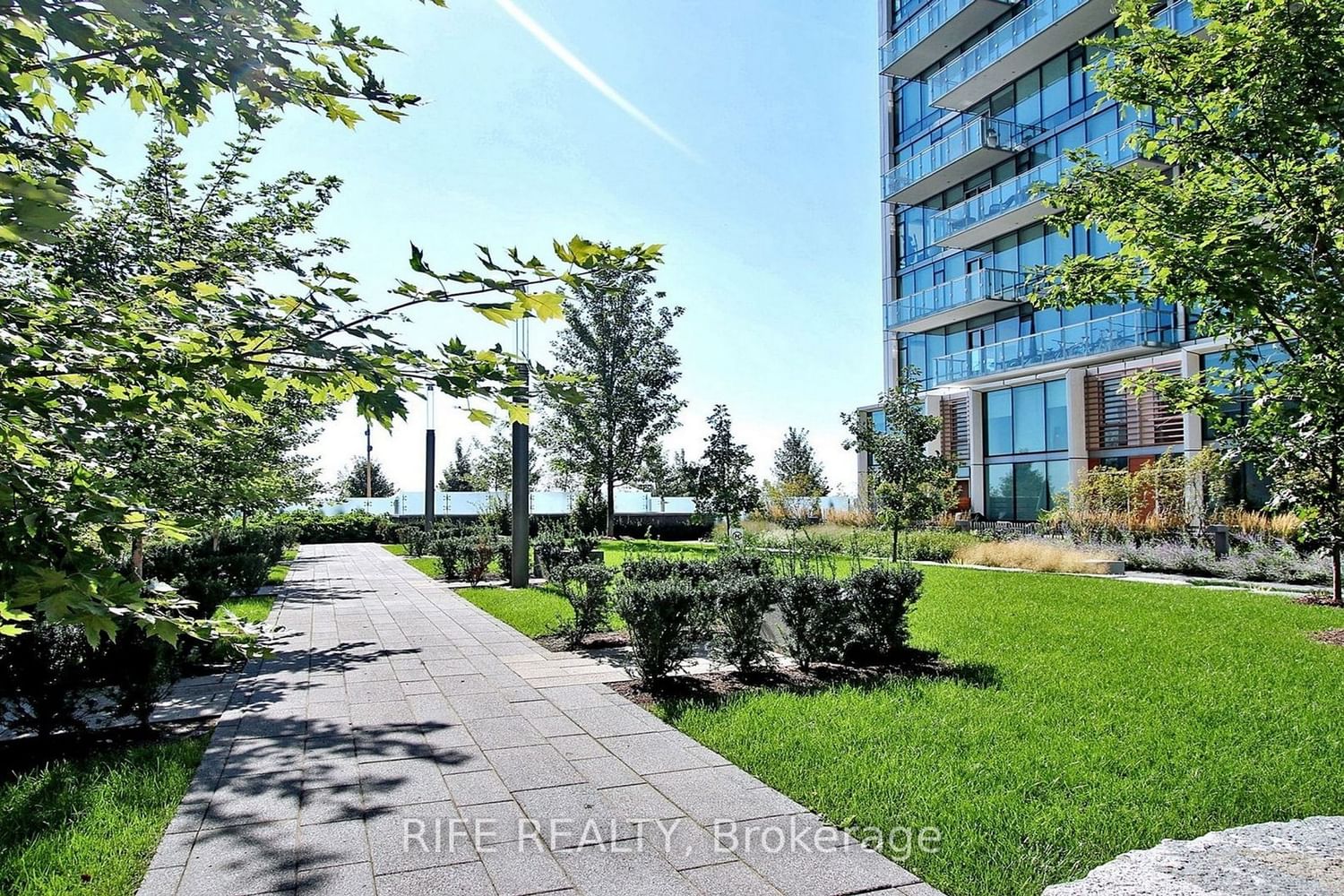 39 Queens Quay E, unit 1208 for sale