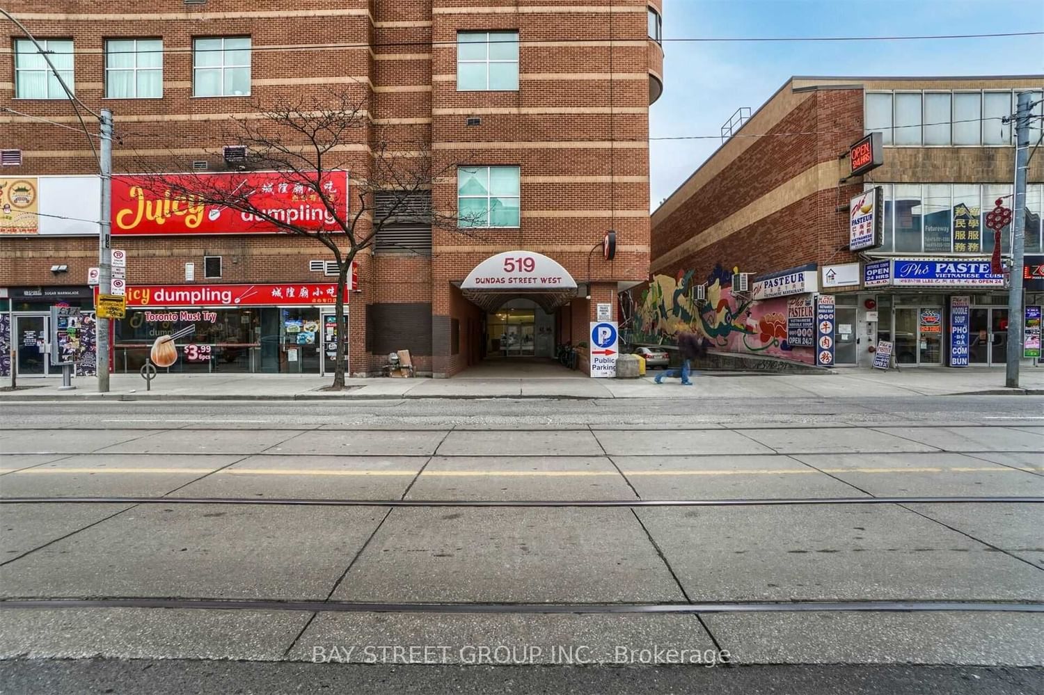 519 Dundas St W, unit 809 for sale - image #3