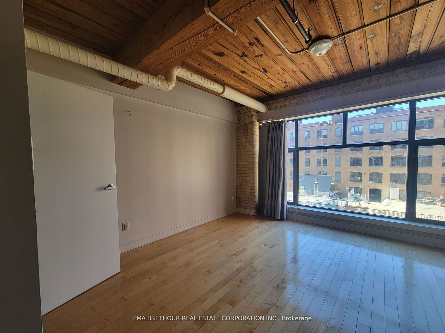 436 Wellington St W, unit 304 for rent