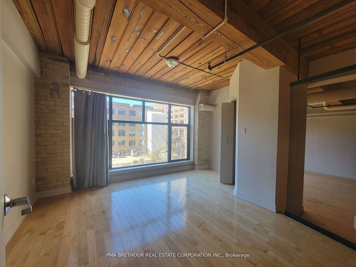 436 Wellington St W, unit 304 for rent