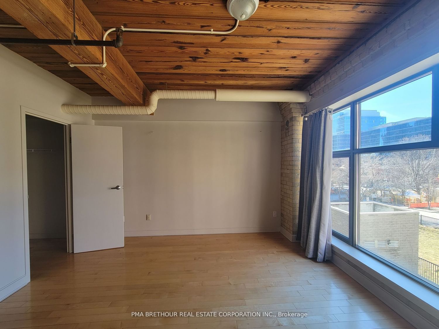 436 Wellington St W, unit 304 for rent