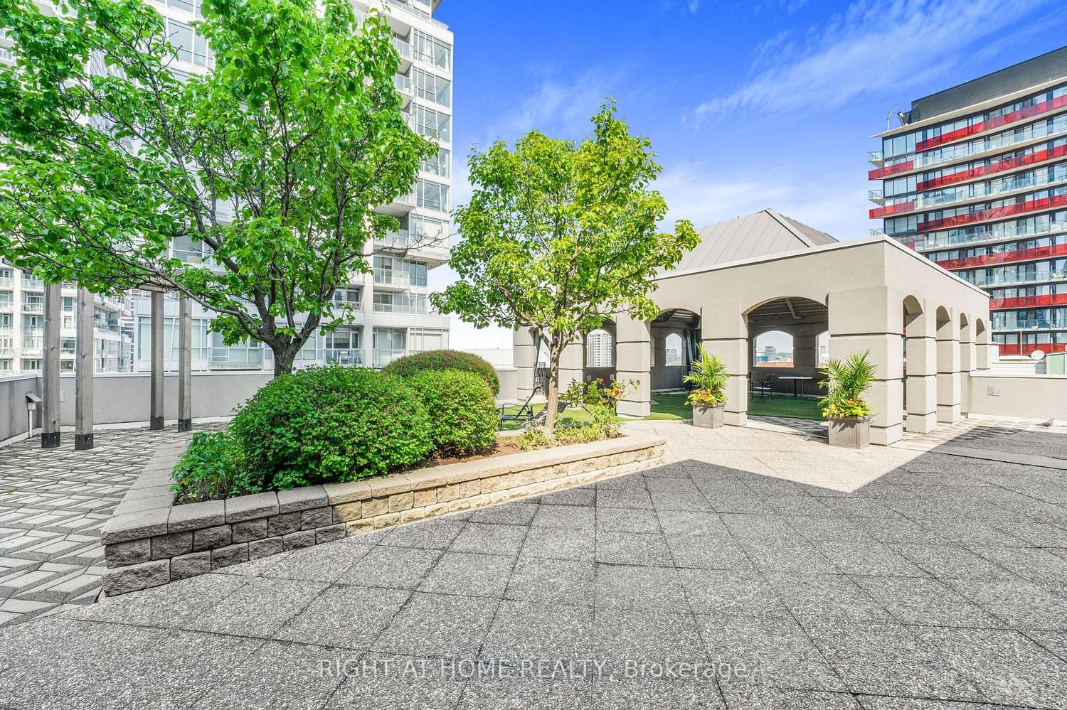 140 Simcoe St, unit 1415 for sale - image #36