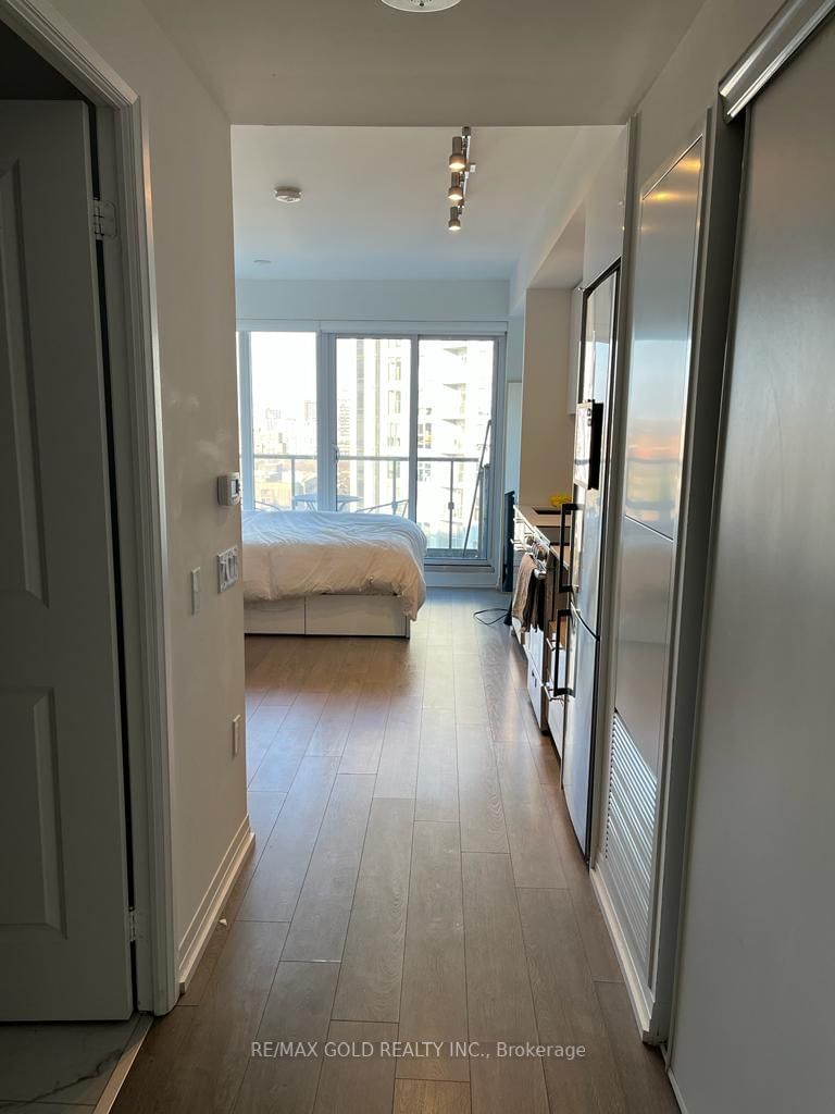 251 Jarvis St, unit 1415 for sale