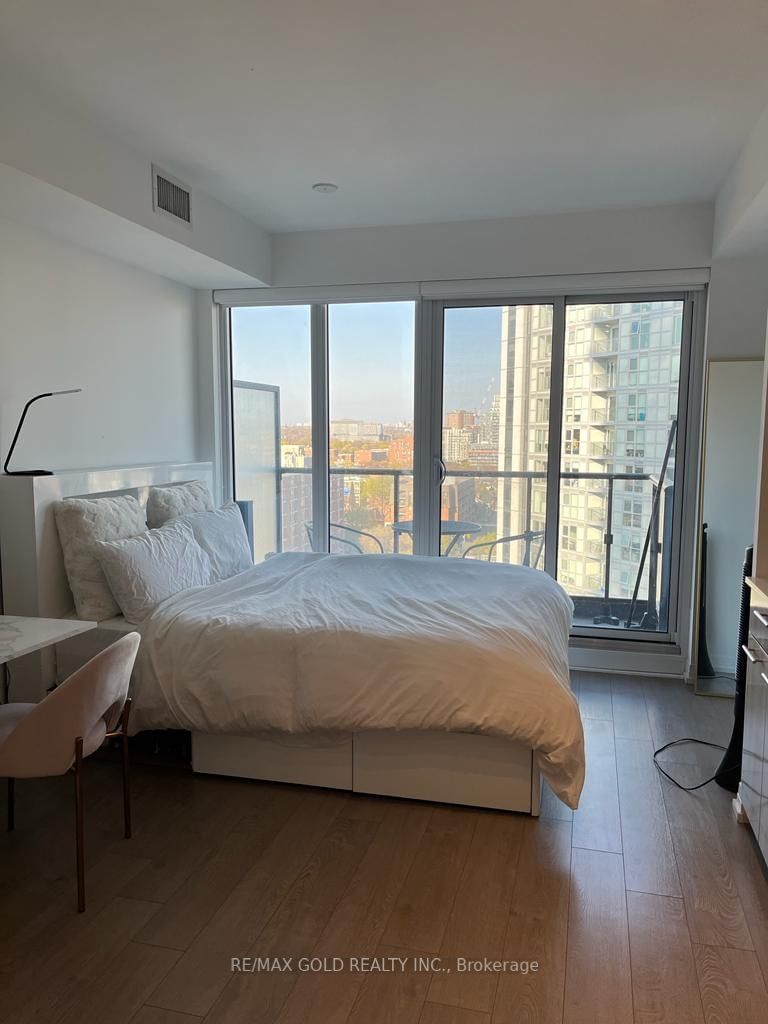 251 Jarvis St, unit 1415 for sale