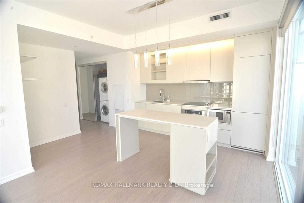 101 Peter St, unit 1403 for sale - image #4