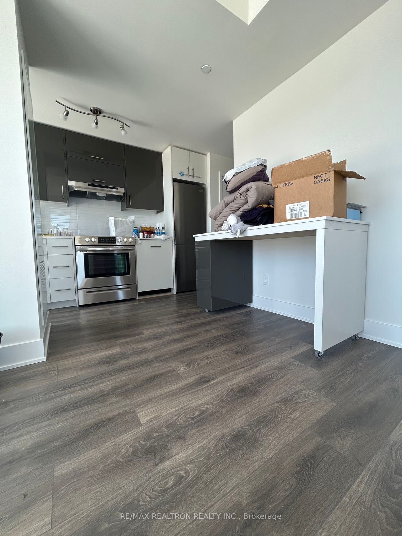 188 Fairview Mall Dr, unit 627 for rent - image #8