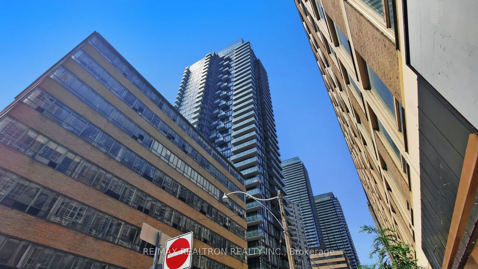 75 St Nicholas St, unit 3208 for sale - image #2