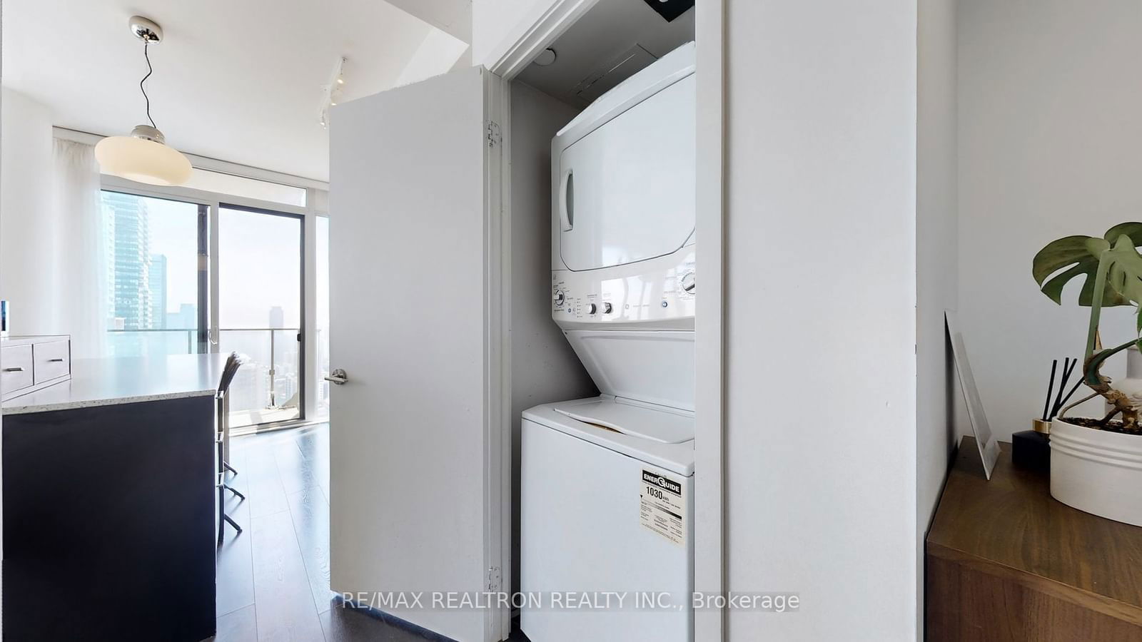 75 St Nicholas St, unit 3208 for sale - image #22