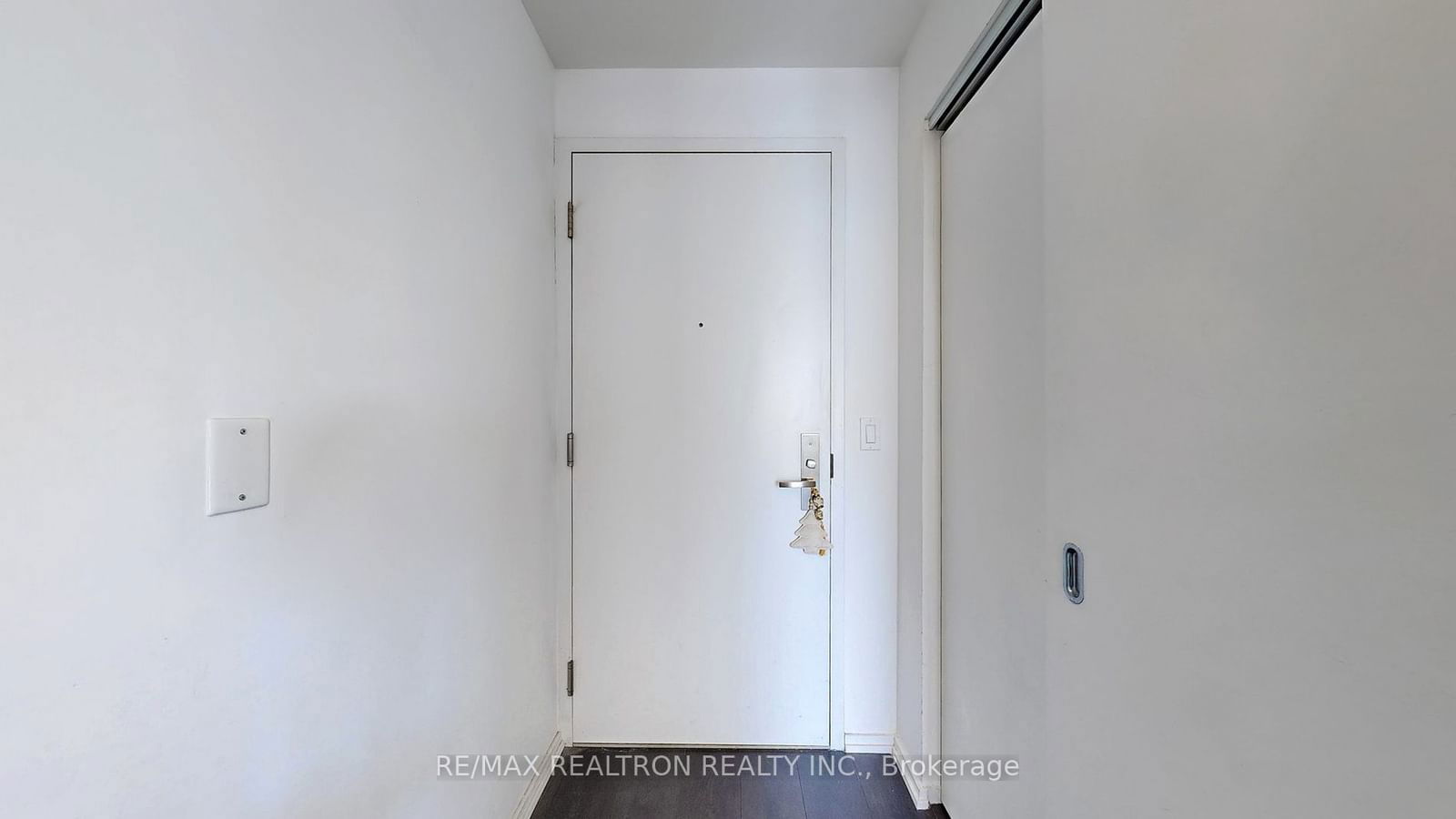 75 St Nicholas St, unit 3208 for sale - image #23