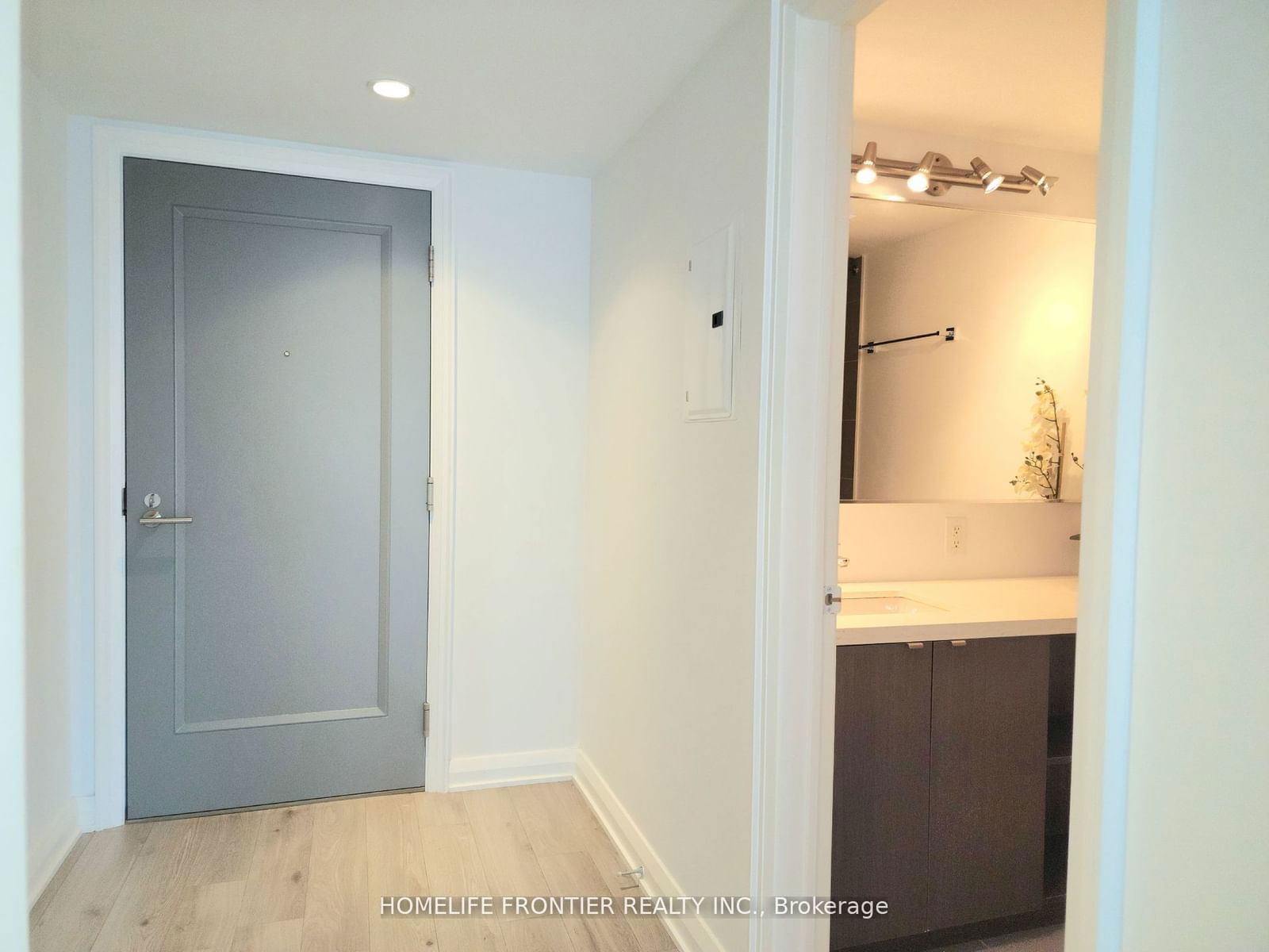 155 Yorkville Ave, unit 1204 for sale - image #3